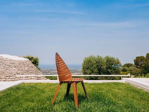 H97 * L52.5 * D60 Cm Outdoor Metal Furniture Steel Garden Chair Dengan Daun Berbentuk Kembali
