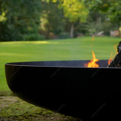 Bahan Korosi Luar Ruangan Corten Steel Metal Fire Pit Pembakaran Kayu Hitam 60-150cm