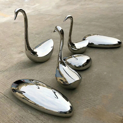 Tema Hewan Cermin Patung Stainless Steel 2m Dekorasi Luar Ruangan