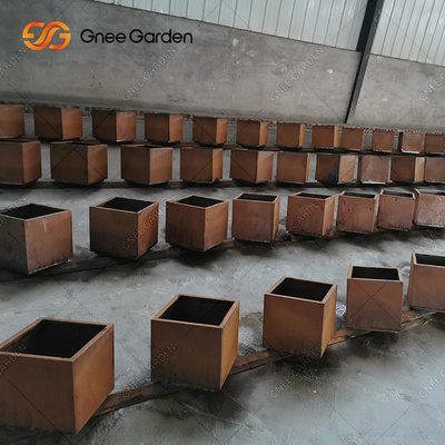 Corten Penanam Hias Logam Luar Ruangan Besar Penanam Dinding Logam Persegi Panjang