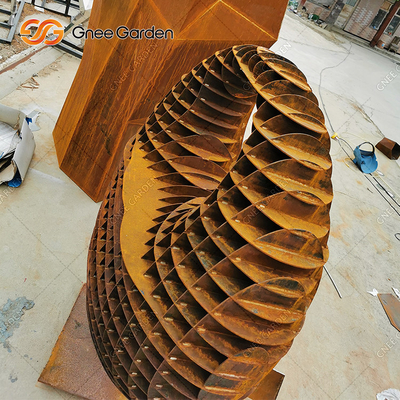 Corten Steel Klasik Emas Logam Taman Patung Ornamen Patung Patung