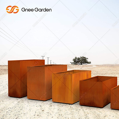 Penanam Logam Luar Ruangan Besar Persegi Corten Steel Pot Bunga Disesuaikan