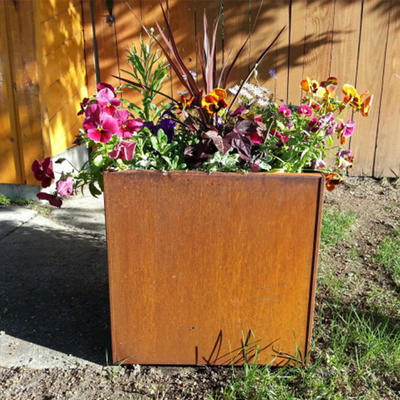 890*720*440mm Penanam Logam Luar Ruangan Besar Pot Bunga Corten tahan cuaca