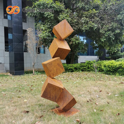 Ketebalan 5-8mm Logam Besar Patung Taman Berkarat Buatan Tangan Lanskap Taman