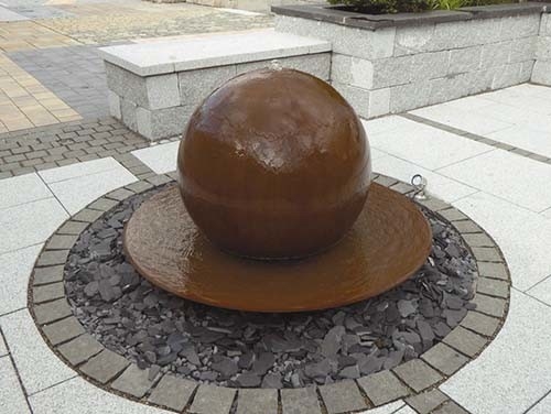 Outdoor Rusty Corten Steel Garden Fountain Ball Berbentuk Air Terjun