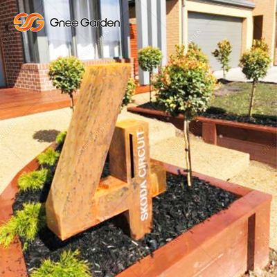 400mm Corten Steel Free Standing Letter Box Luar Ruangan Untuk Layanan Pos