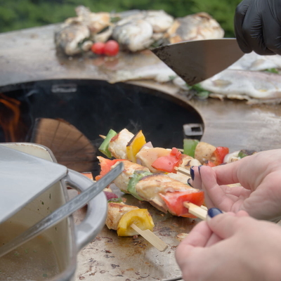 Lubang Api Baja Corten Pra Berkarat Untuk Memasak BBQ Di Luar Ruangan