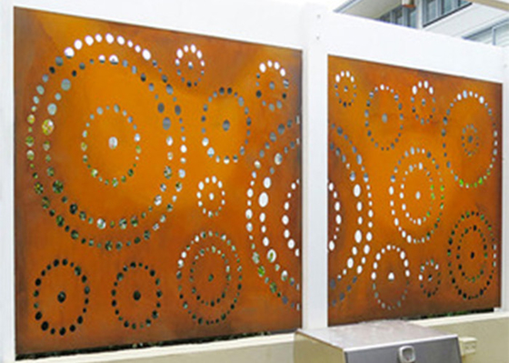1800x900mm Ornamen Taman Logam Corten Steel Layar Dekoratif Pola Lingkaran