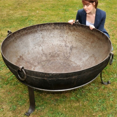 Bahan Korosi Luar Ruangan Corten Steel Metal Fire Pit Pembakaran Kayu Hitam 60-150cm