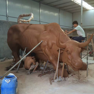 Tinggi 180cm Patung Banteng Perunggu Hidup Patung Pemandangan Luar Ruangan
